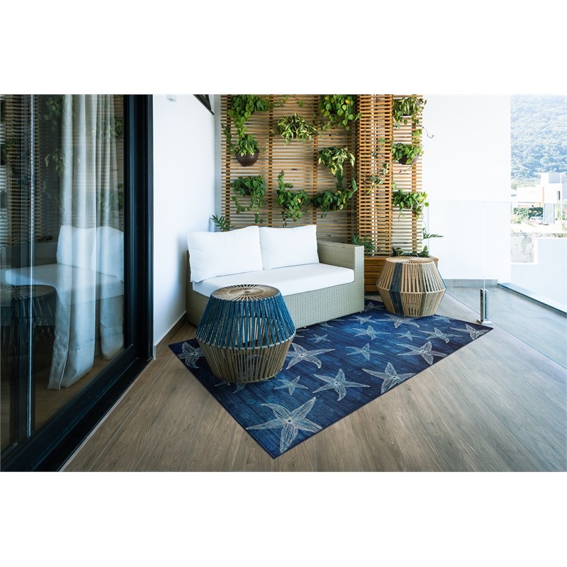 Linon Indoor Outdoor Washable Bondi Polyester Accent 3'x5' Rug in Blue