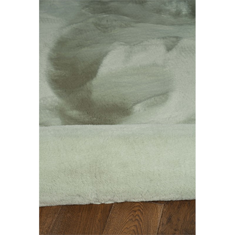 Linon Maven Faux Rabbit Polyester 3'x5' Accent Rug in Green