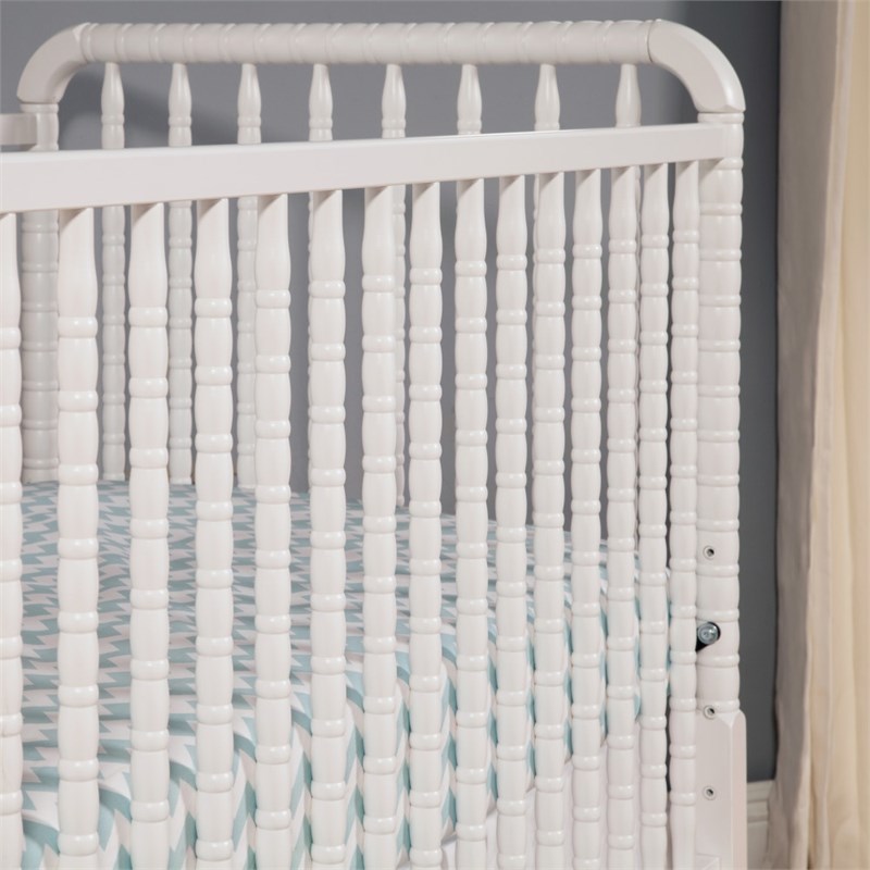DaVinci Jenny Lind 3-in-1 Convertible Crib in White