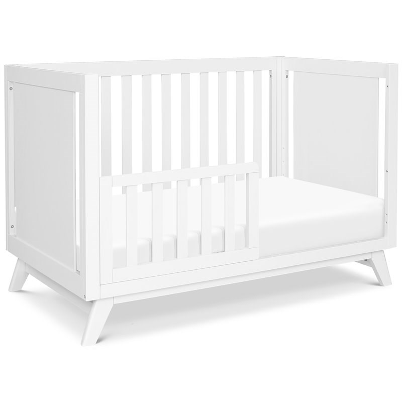 DaVinci Otto Pine Wood 3-in-1 Convertible Crib in White