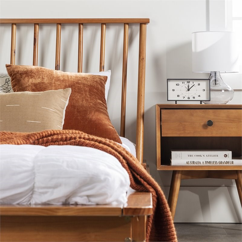 Century Solid Wood Spindle Bed in Caramel | Homesquare