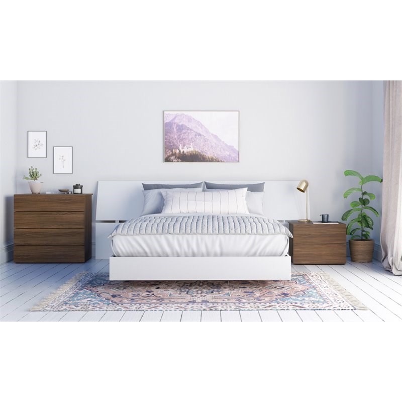 Nesta 4 Piece Queen Size Bedroom Set  Walnut and White