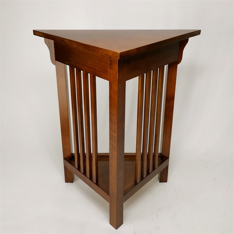 Wayborn Corner Table in Brown