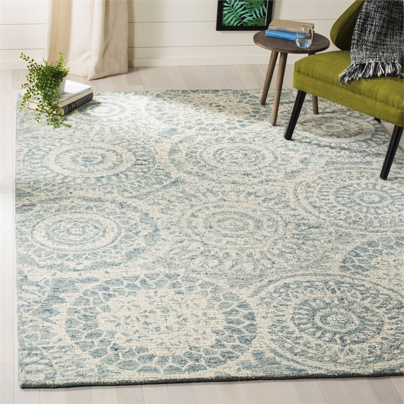 Safavieh Abstract 5' x 8' Hand Tufted Wool Rug in Ivory and Blue