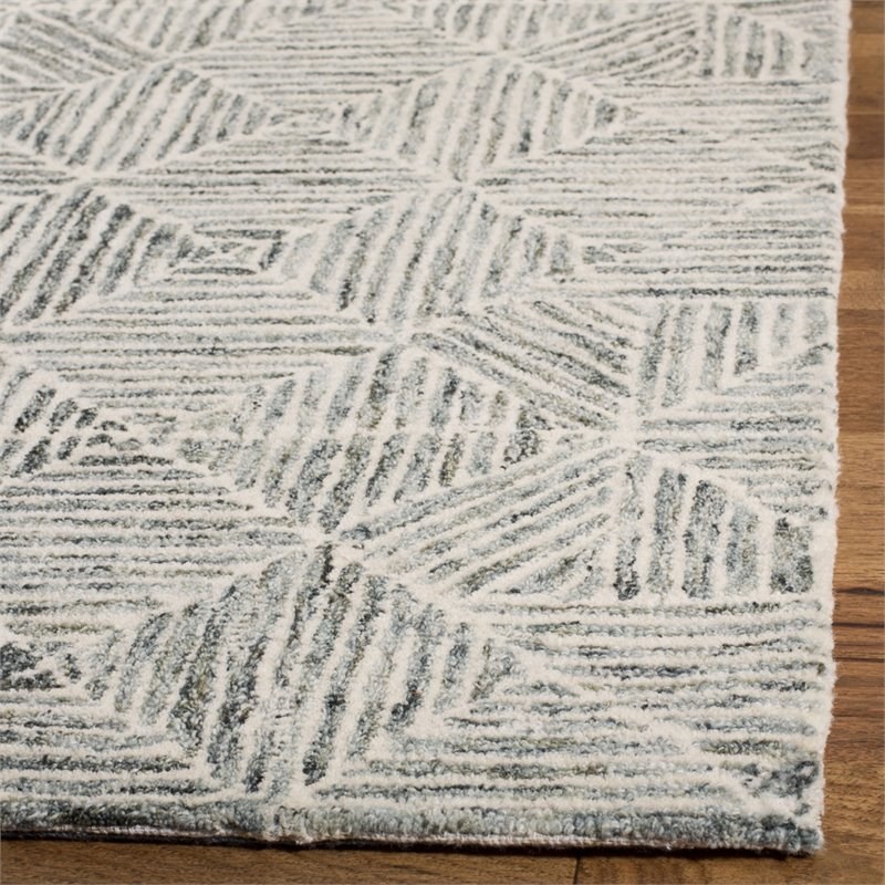 Safavieh Abstract 6' x 9' Hand Tufted Wool Rug in Light Green