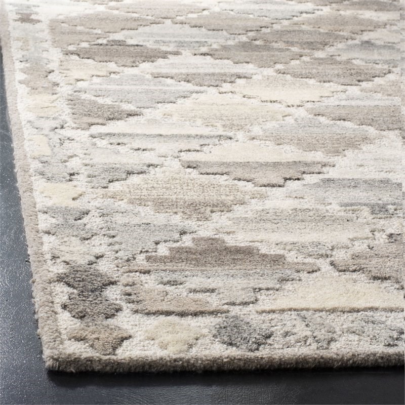 Safavieh Wyndham 5' x 8' Hand Tufted Wool Rug in Gray and Taupe