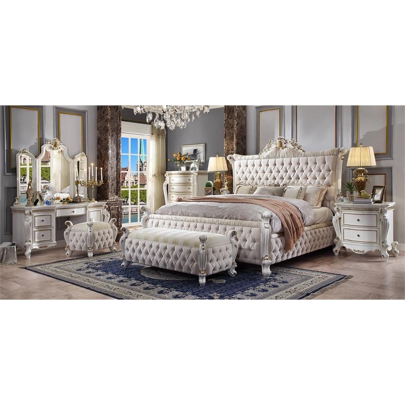 Acme Picardy Queen Bed in Fabric & Antique Pearl
