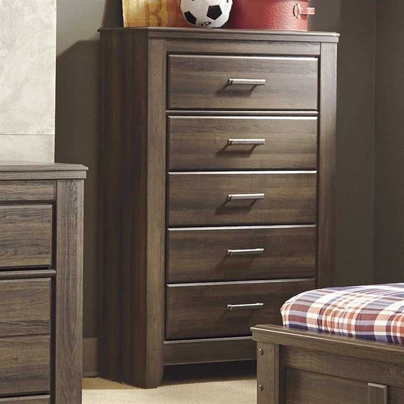 Signature Design by Ashley Juararo 5Drawer Chest in Dark Brown