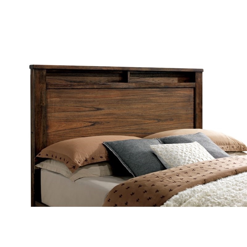 Furniture of America Gilbert 2-Piece Oak Wood Queen Panel Bed and Chest Set