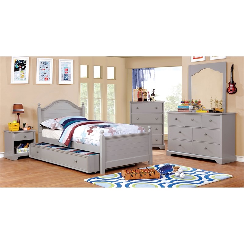 Bowery Hill Transitional Solid Wood 4-Drawer Chest in Gray