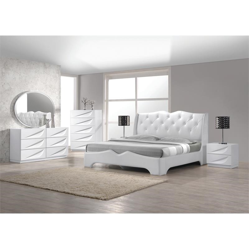 Maklaine 5-Piece Poplar Wood East King Bedroom Set in Off White