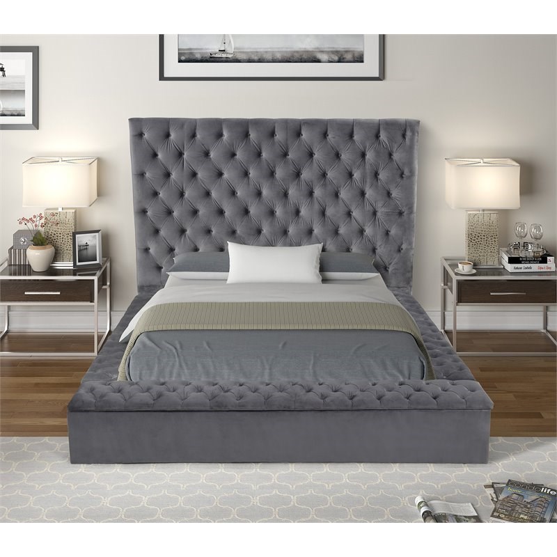 Nora Queen 4 Pc Tufted Storage Bedroom Set made with Wood in Gray
