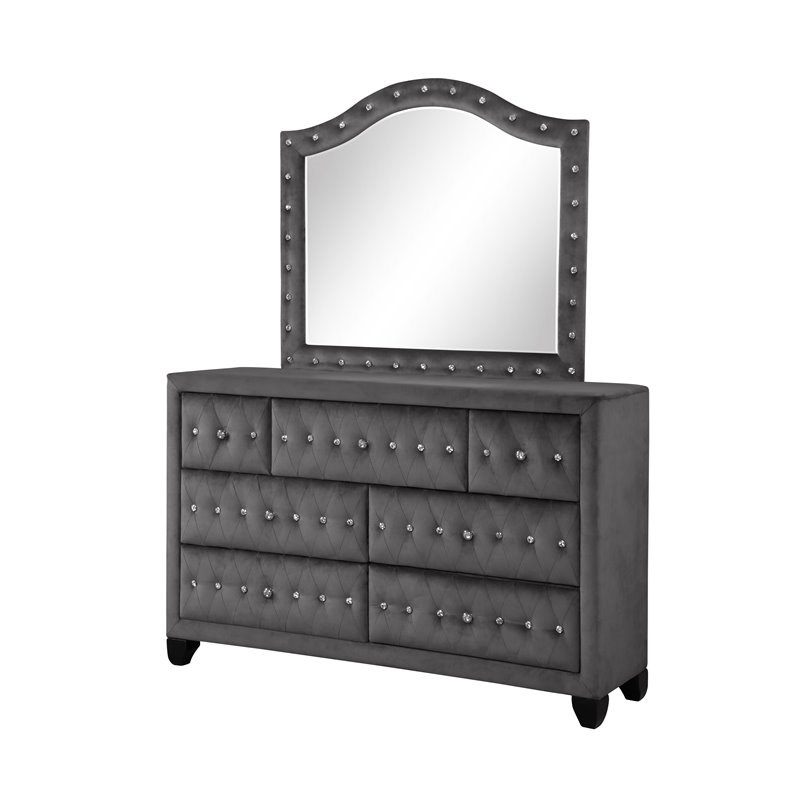 Nora Queen 5-N Pc Tufted Storage Bedroom Set made with Wood in Gray