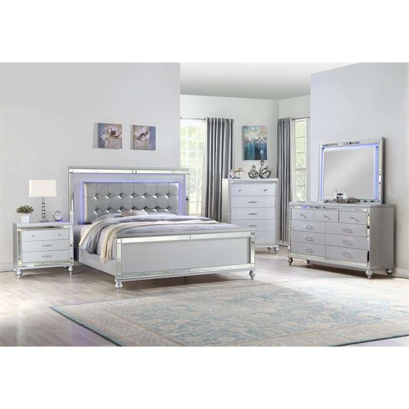 Sterling Queen 4 PC LED Bedroom set made with wood in Silver Color