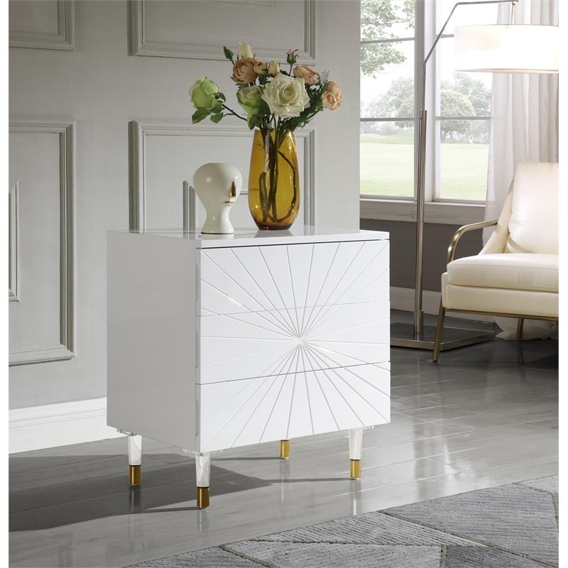 Meridian Furniture Starburst Accent Table in White Lacquer/Acrylic
