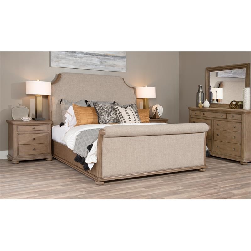 Camden Heights Chestnut Complete Cal King Upholstered Wood Sleigh Bed