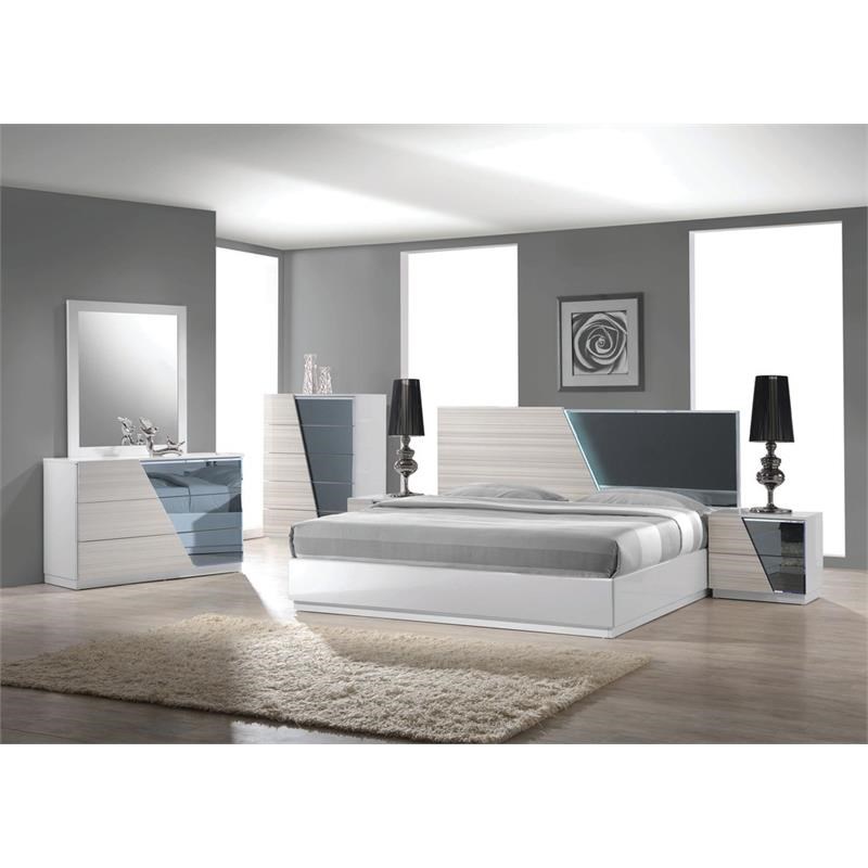 Best Master Manchester 5Piece Wood East King Bedroom Set in Zebra/White Homesquare