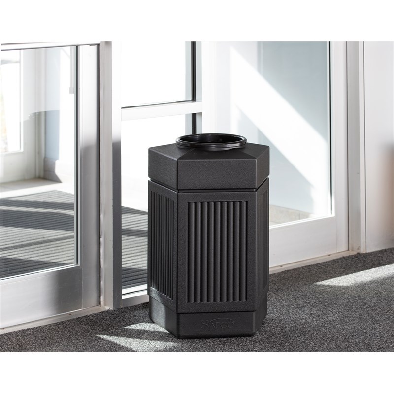 Safco Canmeleon Indoor/Outdoor Open Top Pentagon Trash Can 30 Gallon Black