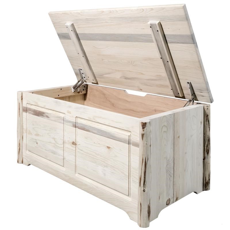 Montana Woodworks Small Transitional Solid Wood Blanket Chest in