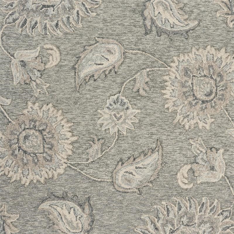 5' x 7' Light Gray Floral Area Rug