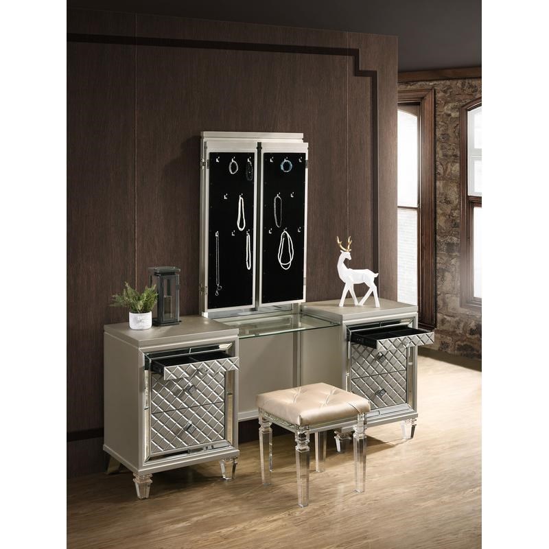 Champagne Silver Wood 5 Piece Set with Vanity and Eastern King Bed