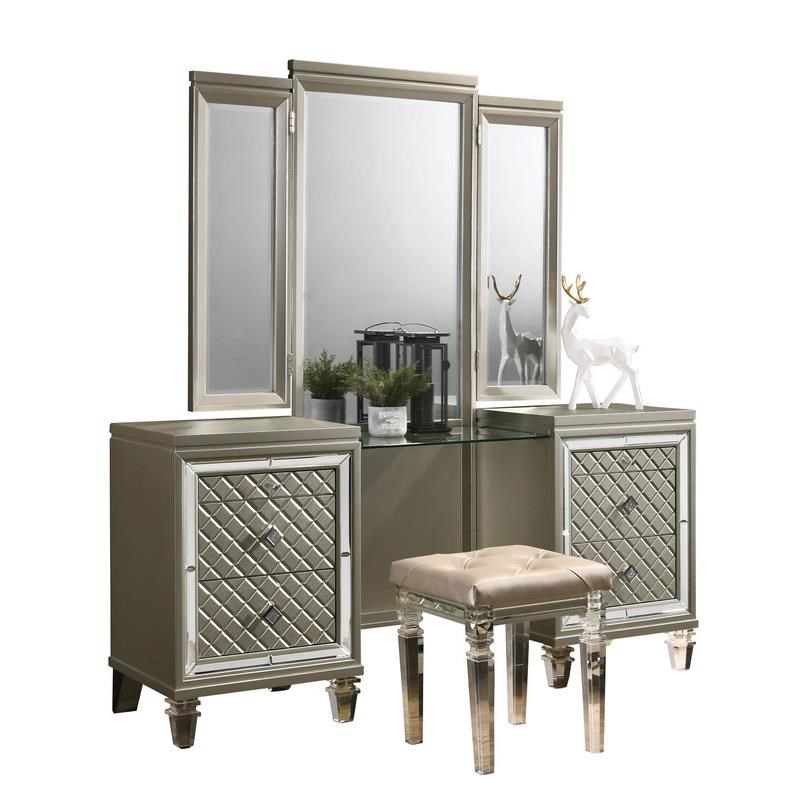 Champagne Silver Wood 4 Piece Set with Vanity and Queen Bed