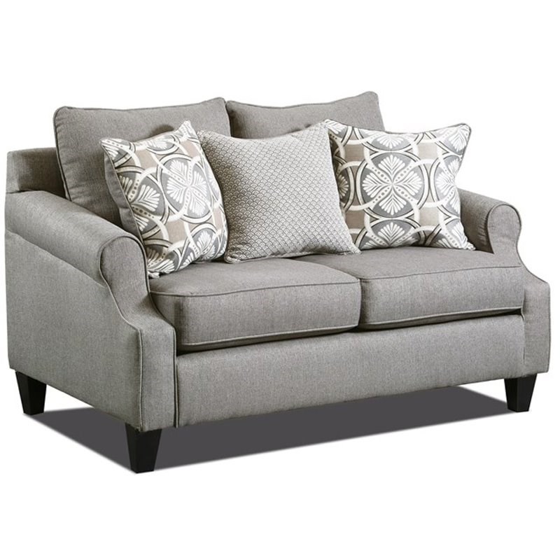 Havenwood Loveseat with Accent Pillows in Gray