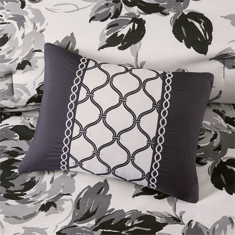 Intelligent Design Polyester Microfiber Dorsey Floral Comforter Set in Black