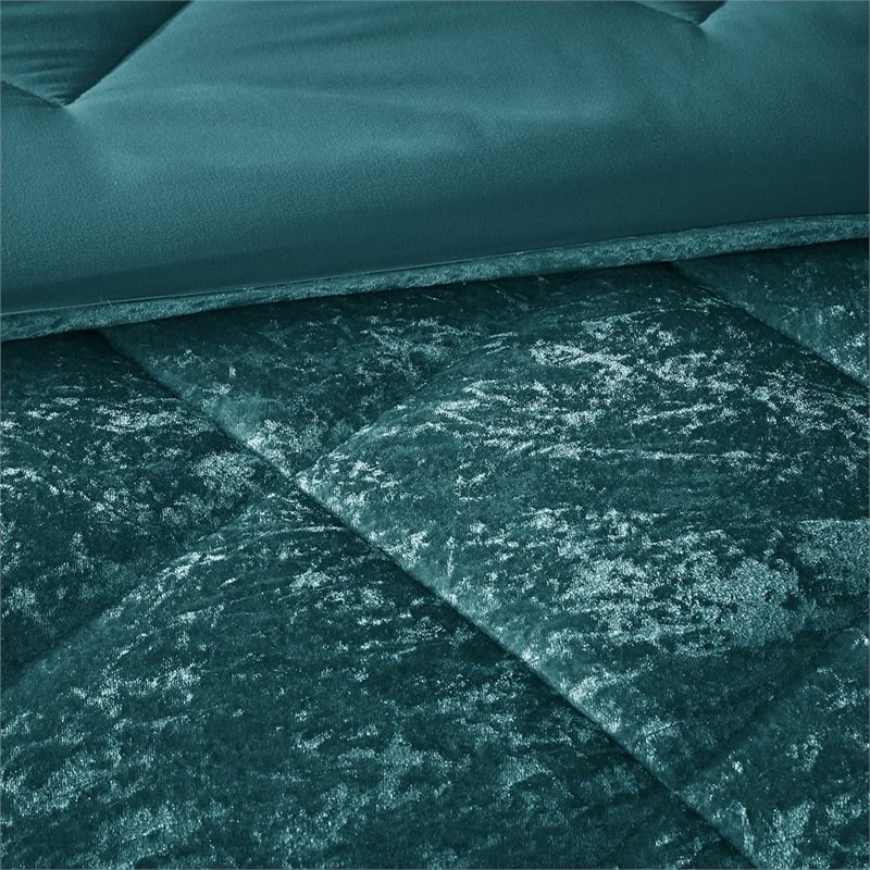 Intelligent Design Felicia Polyester Crushed Comforter Set in Teal Blue