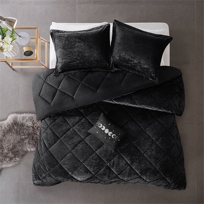 Intelligent Design Felicia Polyester Crushed Comforter Set in Black