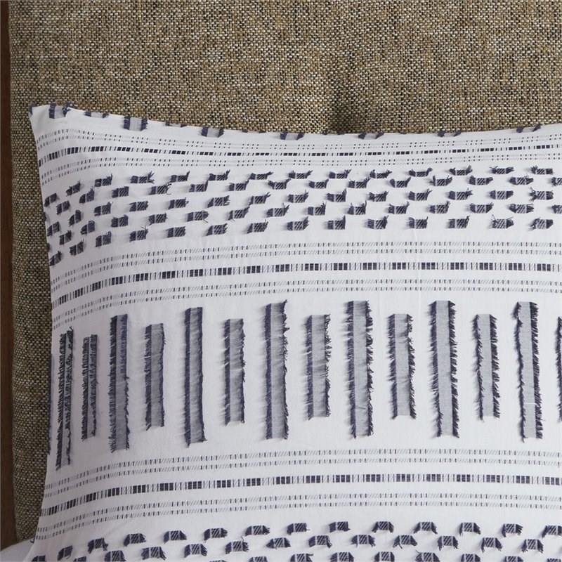 INK+IVY Rhea Cotton Jacquard Comforter Set in Off White and Navy