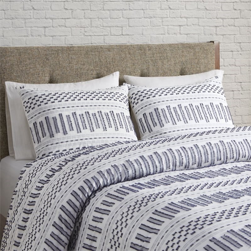 INK+IVY Rhea Cotton Jacquard Comforter Set in Off White and Navy