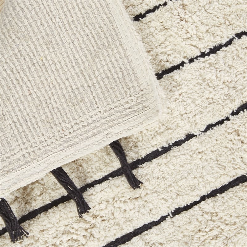 INK+IVY Arbor 100 Percent Cotton Pile Tufted Bath Rug in Black/Neutral