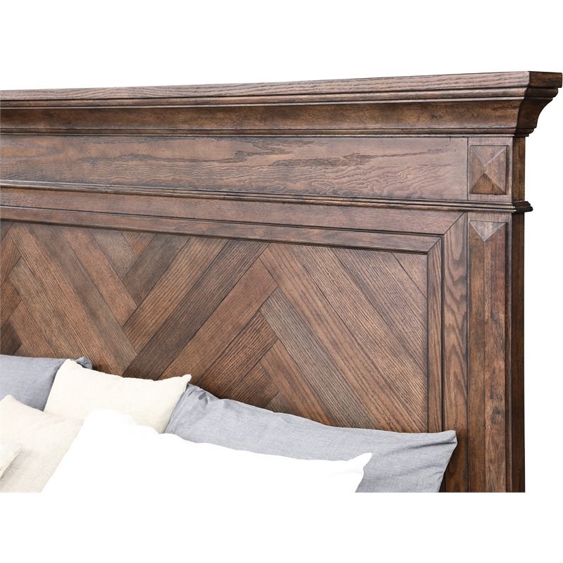New Classic Furniture Mar Vista 5/0 Solid Wood Queen Bed in Brushed Walnut