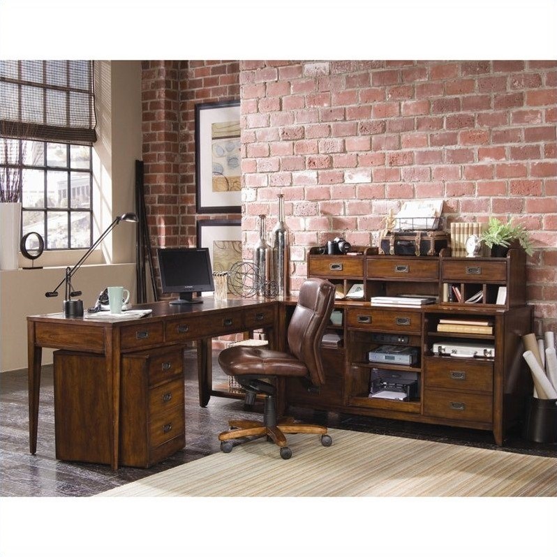 Hooker Furniture Danforth Executive Leg Desk in Rich Medium Brown
