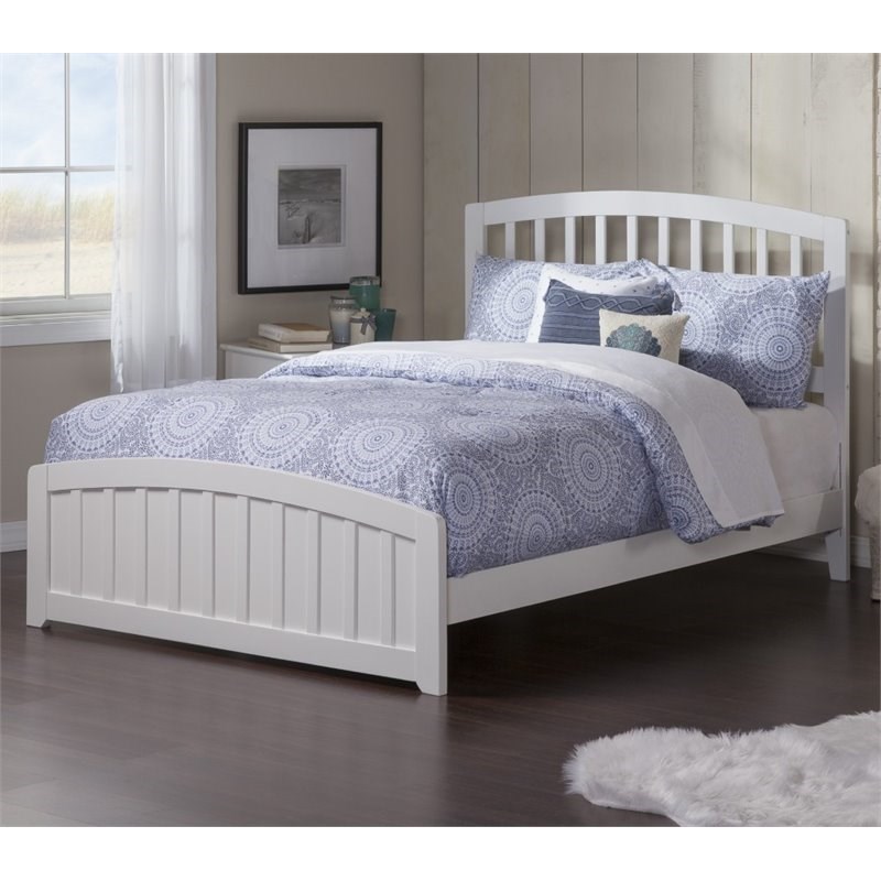 Atlantic Furniture Richmond Full Spindle Bed with Footboard in White
