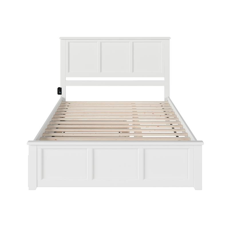 Atlantic Furniture Madison Queen Bed with Matching Footboard/Trundle in